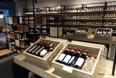 奶粉、化妝品、紅酒. 看看進(jìn)口商品的正確選購(gòu)方法